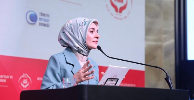 Bakanımız Göktaş, "Beyaz Baston Görme Engelliler Haftası ve İşbirliği Protokolü İmza Töreni"nde konuştu