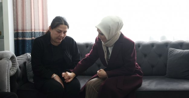 Bakanımız Göktaş’tan İstanbul'da öldürülen Atlas Çağlayan'ın ailesine taziye ziyareti