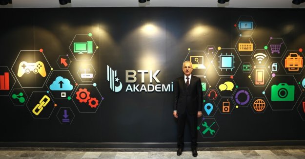 BTK Akademi’den 18 Yeni Yapay Zeka Eğitimi