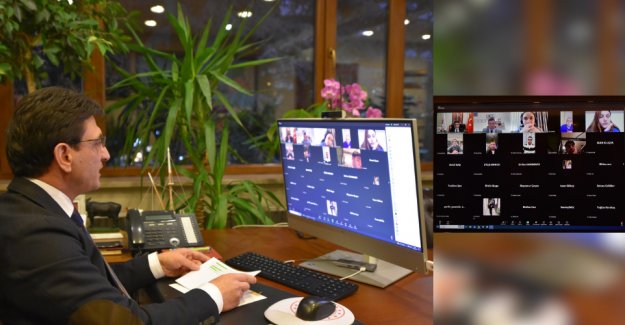 Üsküdar Üniversitesi’nde Çevrim İçi Gıda Güvenliği Semineri Düzenlendi