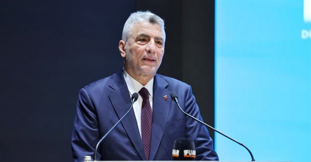 Ticaret Bakanı Ömer Bolat, Dönüşen Dünyada İhracat Zirvesi'nin Açılışında Konuştu