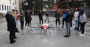 Burdur'da tarım lisesi öğrencileri zirai dron eğitim alıyor