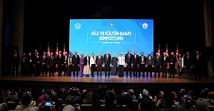 Cumhurbaşkanı Erdoğan ve Aile ve Sosyal Hizmetler Bakanımız Göktaş, “Aile ve Kültür-Sanat Sempozyumu“ kapanış oturumuna katıldı