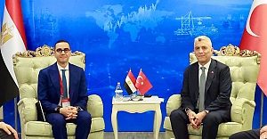 Ticaret Bakanı Bolat, Mısırlı ve Suudi Arabistanlı Yetkililerle İkili Görüşmeler Gerçekleştirdi