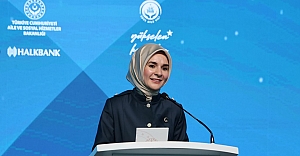 Bakanımız Göktaş "Yükselen Kadınlar: Kendi İşim, Benim İzim" eğitim programında konuştu