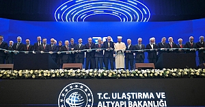 Cumhurbaşkanı Erdoğan, Bölünmüş Yolda 30 Bininci Kilometrenin Kurdelasını Kesti