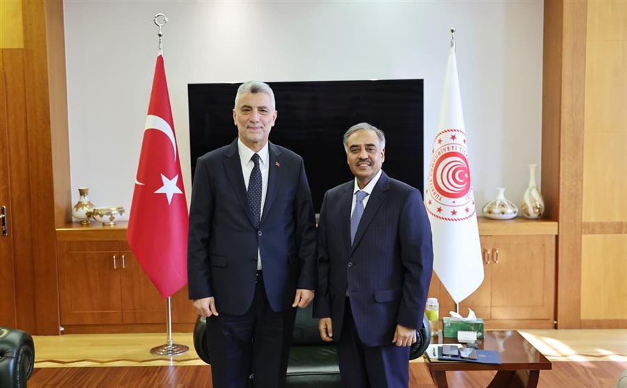 Ticaret Bakanı Ömer Bolat, D-8 Genel Sekreteri Büyükelçi Sohail Mahmood'u