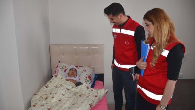 Aile ve Sosyal Hizmetler Bakanımız Mahinur Özdemir Göktaş, evlerinde bakılan