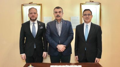 Millî Eğitim Bakanı Yusuf Tekin, Rusya temasları kapsamında Türkiye'nin St.