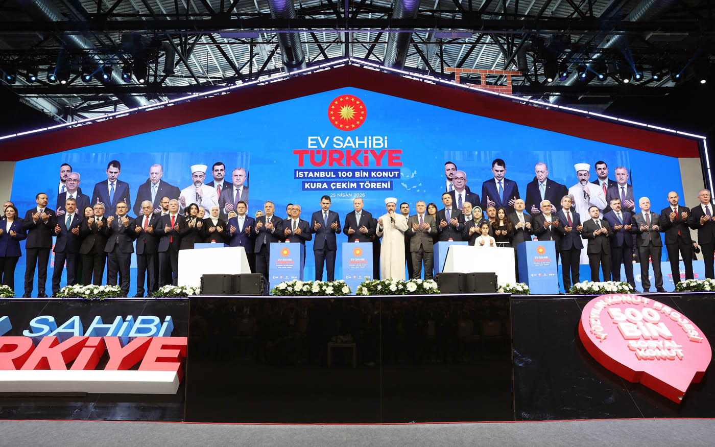 İstanbul Atatürk Havalimanı Millet Bahçesi’nde düzenlenen 'Ev Sahibi Türkiye' Kura