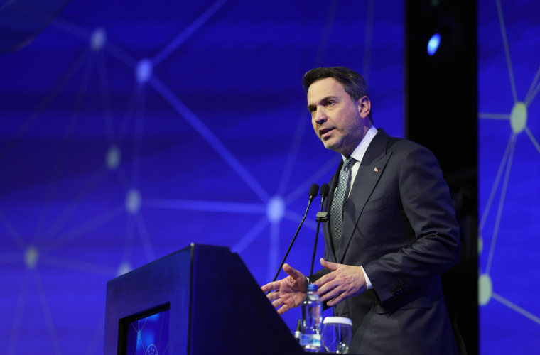 Enerji ve Tabii Kaynaklar Bakanı Alparslan Bayraktar, uzun dönemli enerji