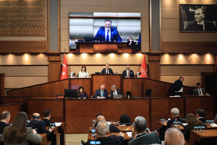 İBB Meclisi’nde divan kâtipliği seçimi sırasında AK Parti Grubu adına