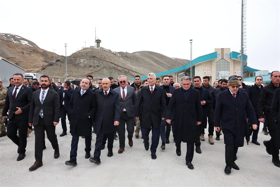 Ticaret Bakanı Ömer Bolat, İsrail/ABD-İran Savaşı’na ilişkin, “Bundan sonra barış ve ateşkes