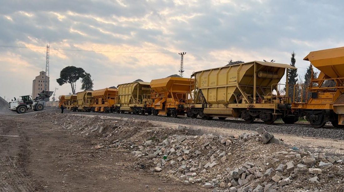 Ulaştırma ve Altyapı Bakanı Abdulkadir Uraloğlu, 325 kilometrelik Karkamış –