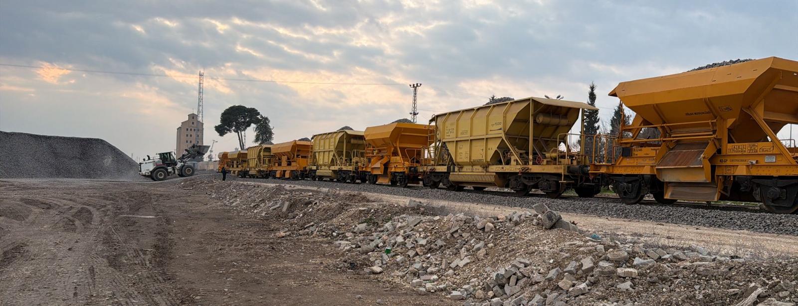 Ulaştırma ve Altyapı Bakanı Abdulkadir Uraloğlu, 325 kilometrelik Karkamış –