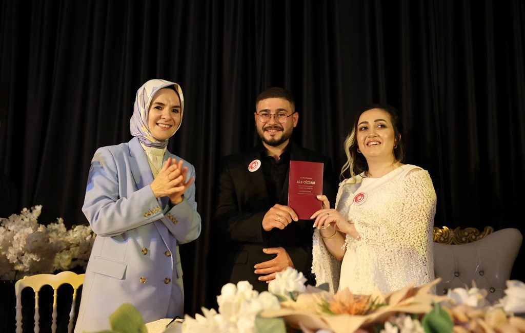 Aile ve Sosyal Hizmetler Bakanımız Mahinur Özdemir Göktaş, aile kurumunun