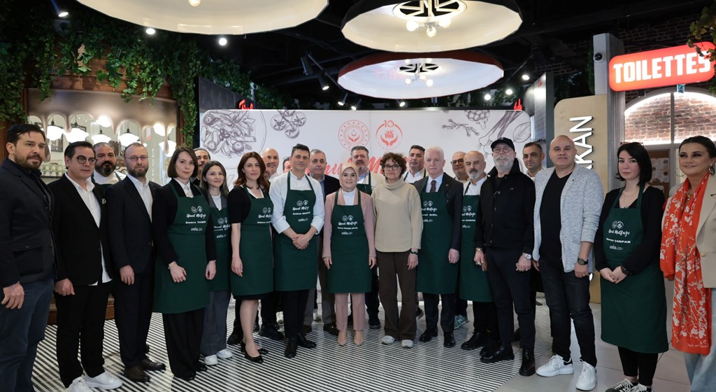 Aile ve Sosyal Hizmetler Bakanımız Mahinur Özdemir Göktaş, Mattia Ahmet