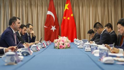 Çevre, Şehircilik ve İklim Değişikliği Bakanı Murat Kurum, Çin'in başkenti