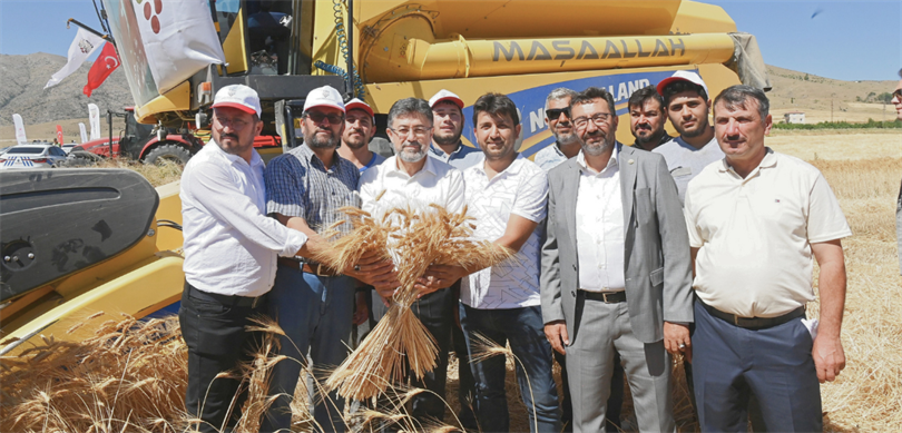 Tarım ve Orman Bakanı İbrahim Yumaklı, üreticilerin daima yanında olduklarını