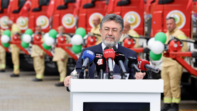Tarım ve Orman Bakanı İbrahim Yumaklı, orman yangınlarıyla mücadelede toplam