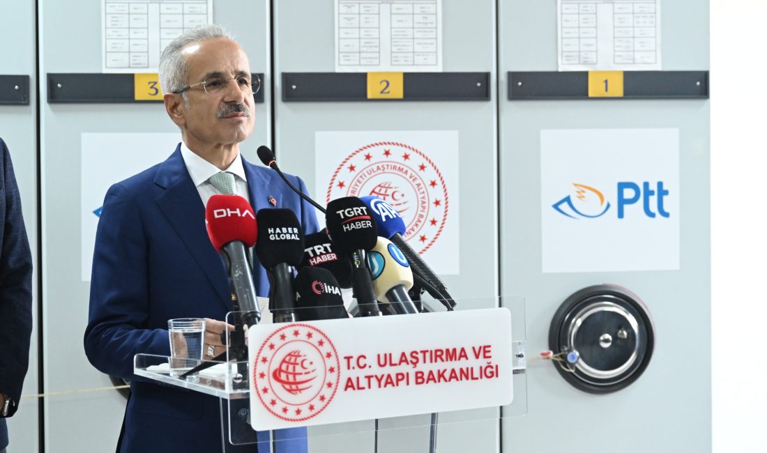 Ulaştırma ve Altyapı Bakanı Abdulkadir Uraloğlu, elektronik apostil (e-Apostil) sistemi