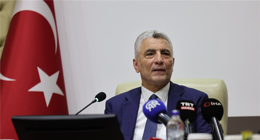 Ticaret Bakanı Ömer Bolat, “Dünyanın ekonomik durgunluk içinde olduğu, bölgemizde,