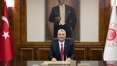 Ticaret Bakanı Ömer Bolat, 7 Ağustos Cuma günü, Habur Gümrük Kapısı’ndan 2