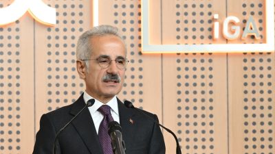 Ulaştırma ve Altyapı Bakanı Abdulkadir Uraloğlu, İstanbul Havalimanı'nın 4. ana