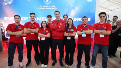 Enerji ve Tabii Kaynaklar Bakanı Alparslan Bayraktar, TEKNOFEST Güneydoğu’da gençlere