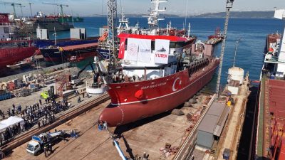 Ulaştırma ve Altyapı Bakanı Abdulkadir Uraloğlu, yerli dizaynla Türk tersanelerinde